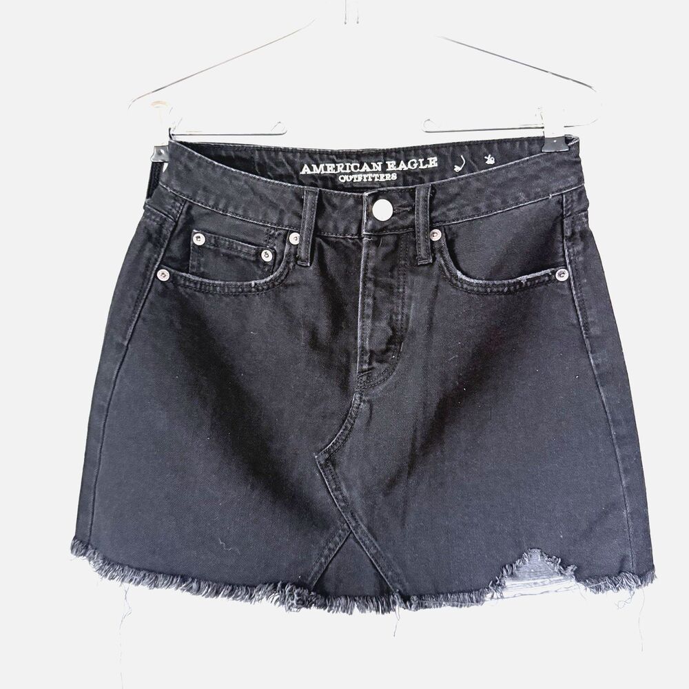 AMERICAN EAGLE HI RISE FESTIVAL MINI JEAN SKIRT Black Distressed Denim Size 0